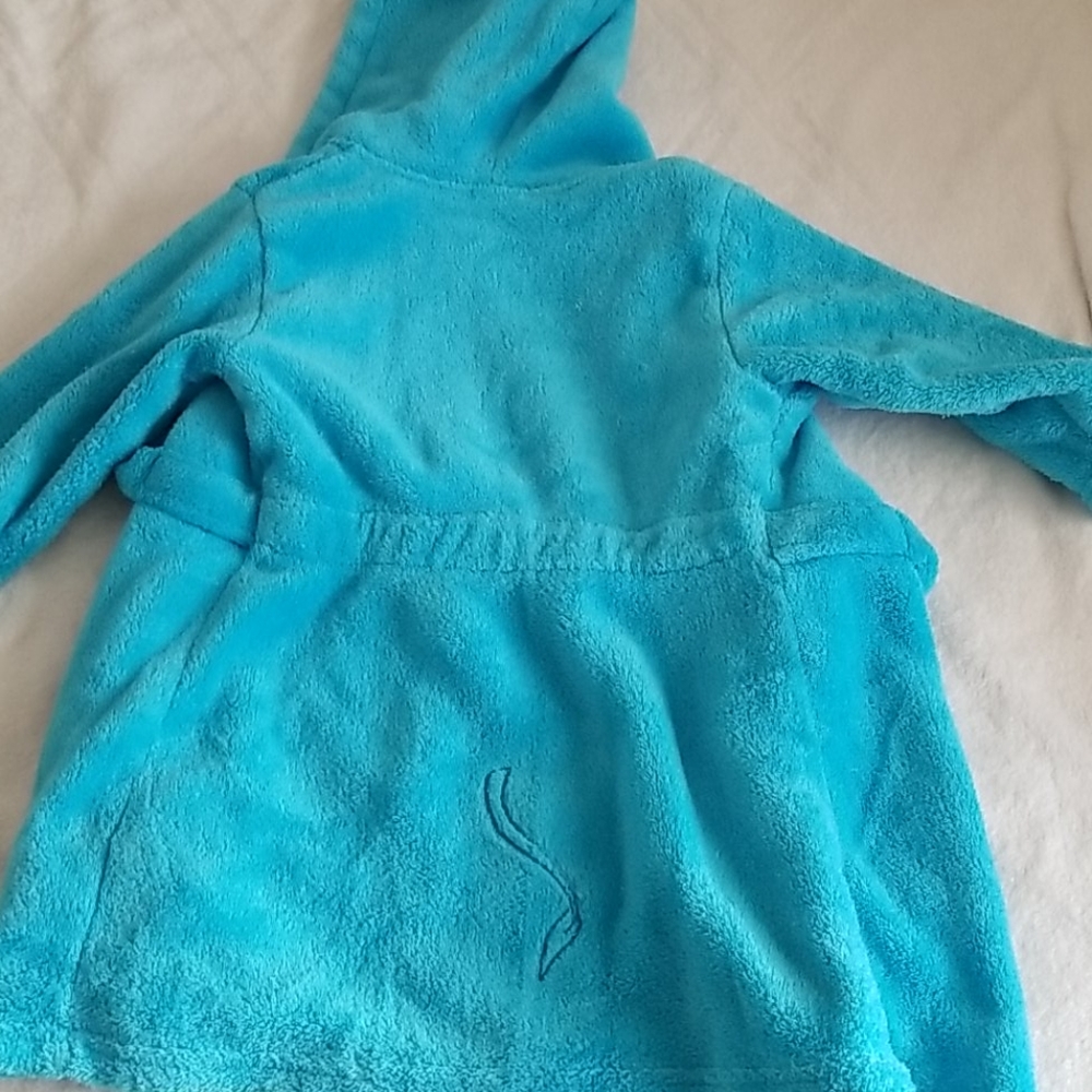 Hippo Plush Robe - Picture 4 of 6